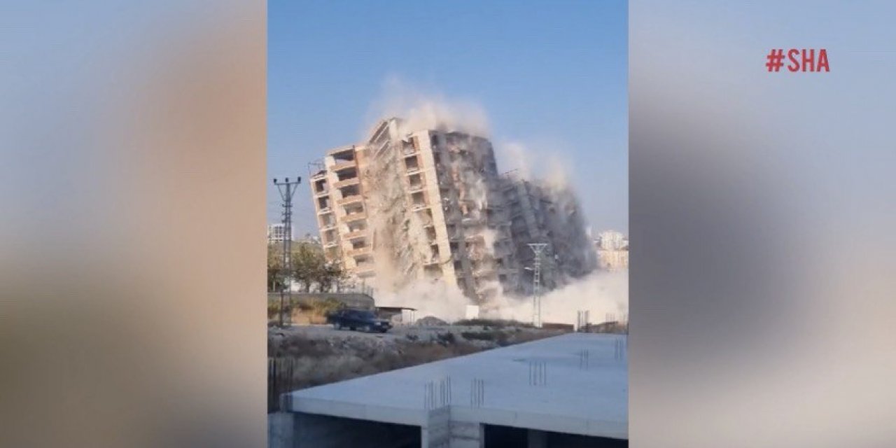 Dinamitle patlatılan 16 katlı devasa 2 bina bir anda yerle bir oldu, o anlar kamerada  