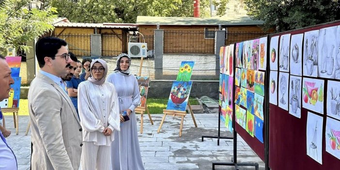 Kaymakamdan resim sergisine tam puan