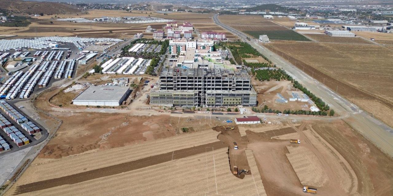 Kahramanmaraş şehir hastanesi için ilk kazma vuruldu