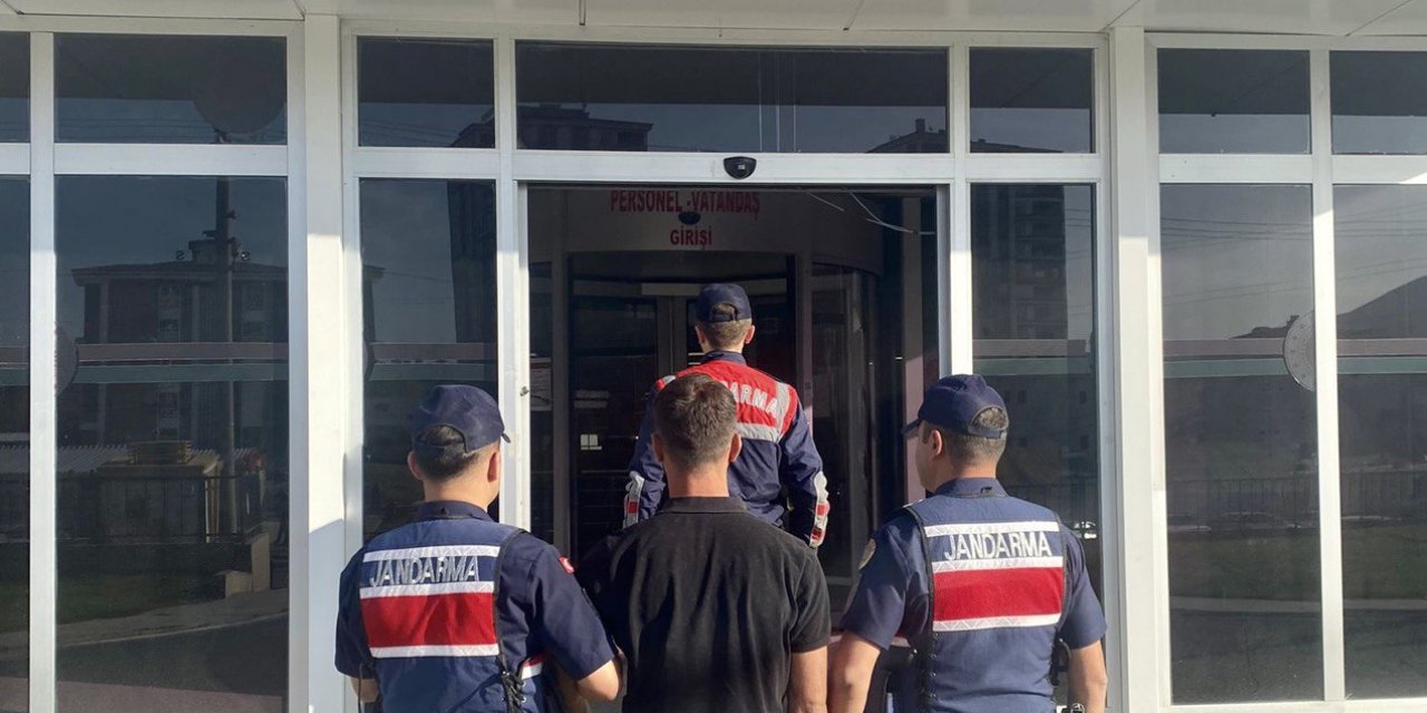 Jandarma evin tuvaletinde yakaladı 