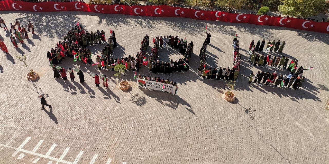 Kahramanmaraşlı öğrencilerden KUDÜS koreografisi! 