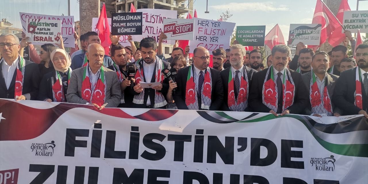 AK Parti Gençlik Kolları'ndan Filistin’e destek yürüyüşü