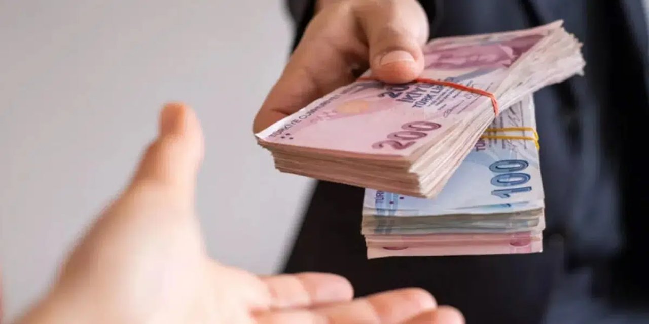 Çalışan emekliye de ikramiye geliyor!