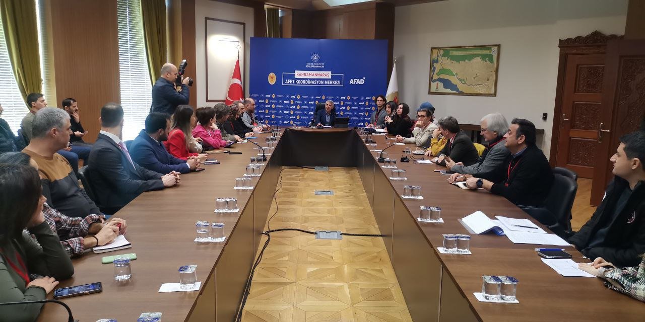 İletişim Başkanlığı Deprem Bölgesinde!