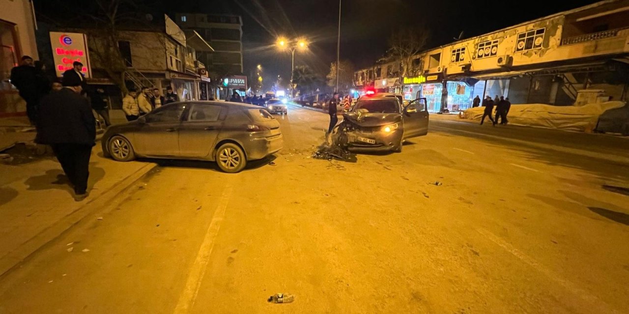 Kahramanmaraş’ta ilçe başkanı trafik kazasında yaralandı 