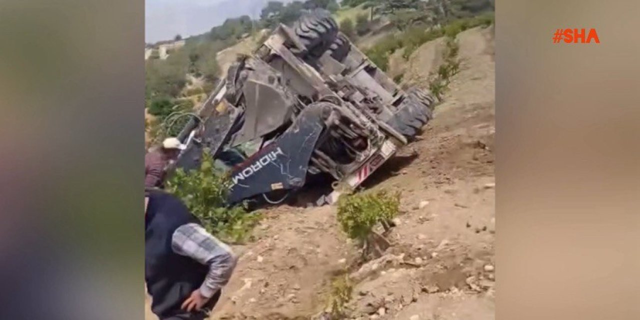 Kahramanmaraş’ta iş makinesi operatörü kendi aracının altında kaldı