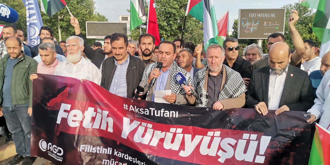 İsrail’in Refah Katliamı Protesto Edildi