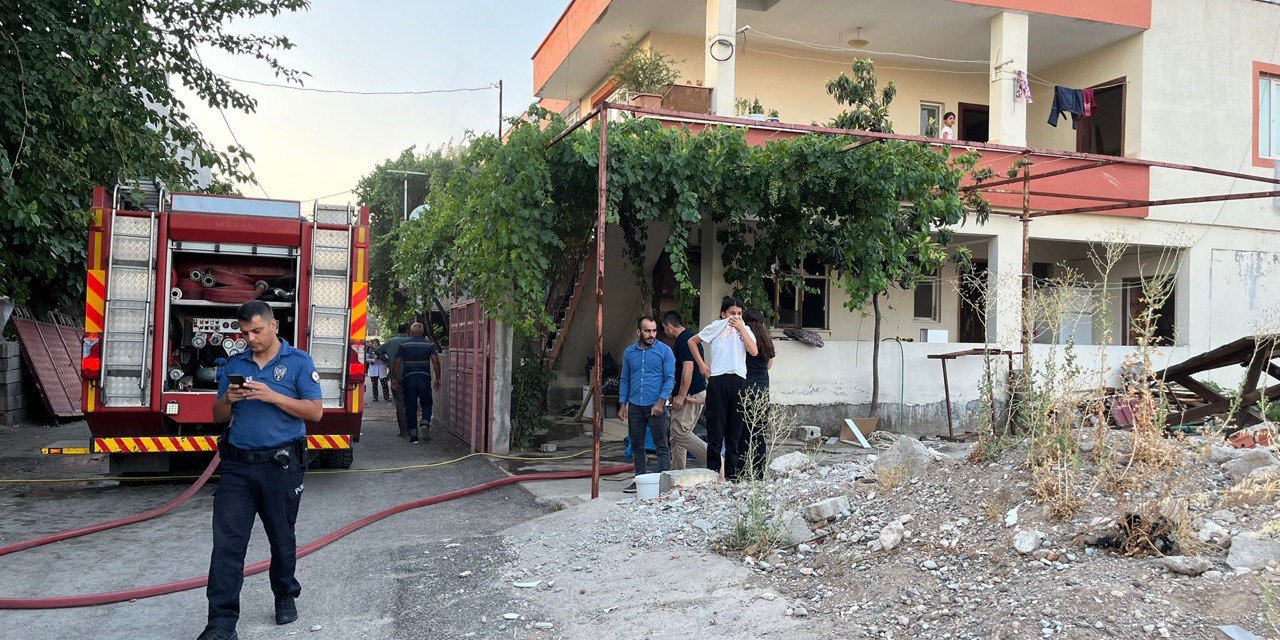 Kahramanmaraş’ta ikamet yangınında itfaiye erinden hayat kurtaran müdahale!