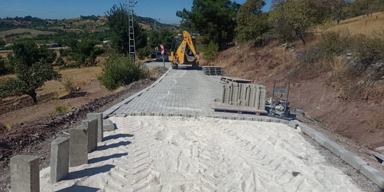 Pazarcık Kılçıkbağı Mevkinde Yol Bakım Çalışmaları Sürüyor