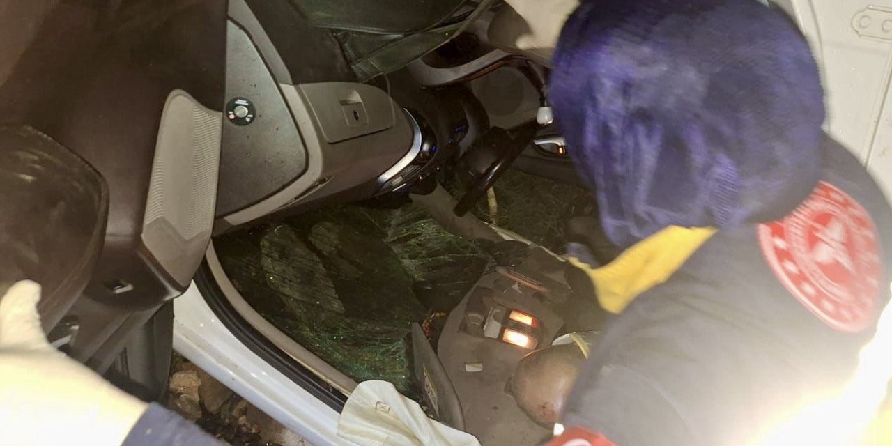 Kahramanmaraş’ta otomobil uçuruma yuvarlandı: 2 yaralı