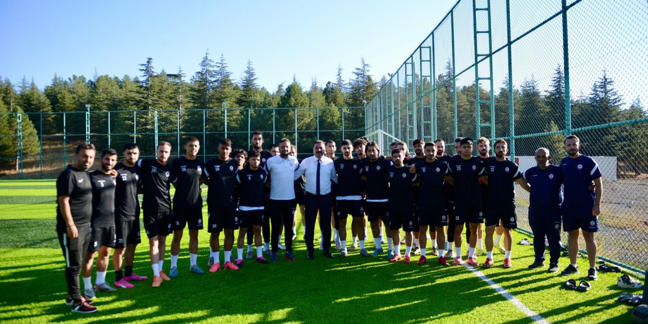 Başkan Nar'dan Şehrin takımlarına tam destek