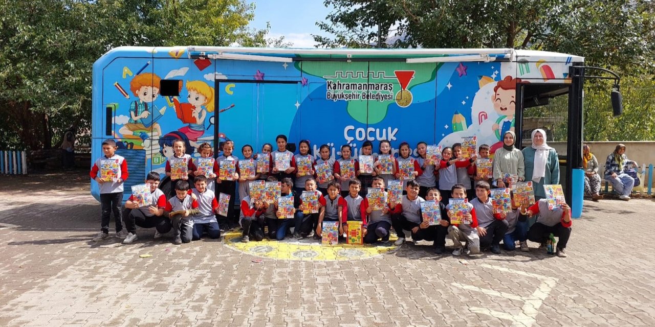 Mobil Kütüphaneden Yeni Eğitim Yılının İlk Ziyaretleri!