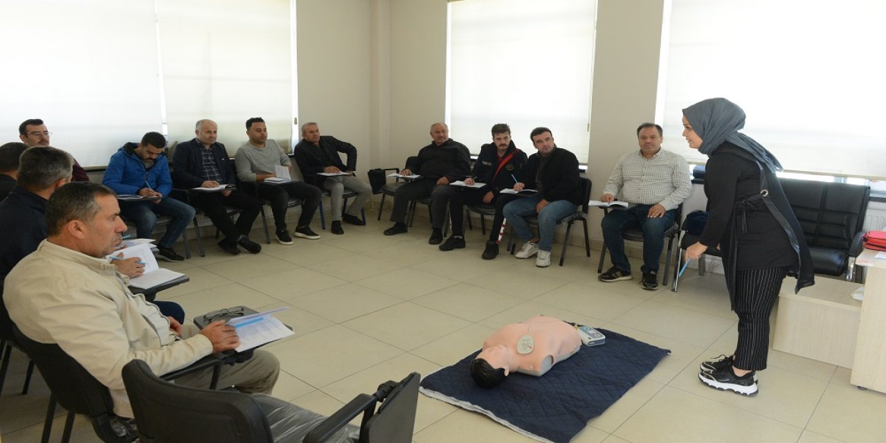Büyükşehir Belediyesi'nden İtfaiye Personeline İlk Yardım Eğitimi