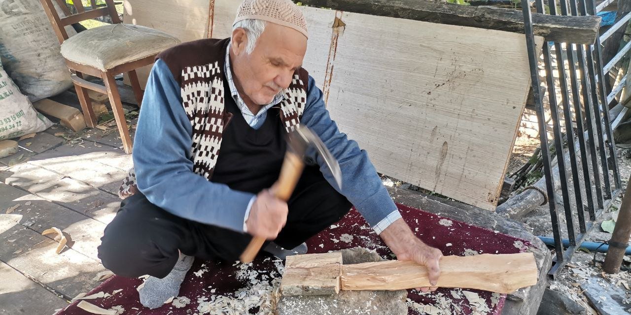 Kahramanmaraş'ta 60 Yıldır Tahta Kaşık ve Tarhana Küreği Yapıyor 
