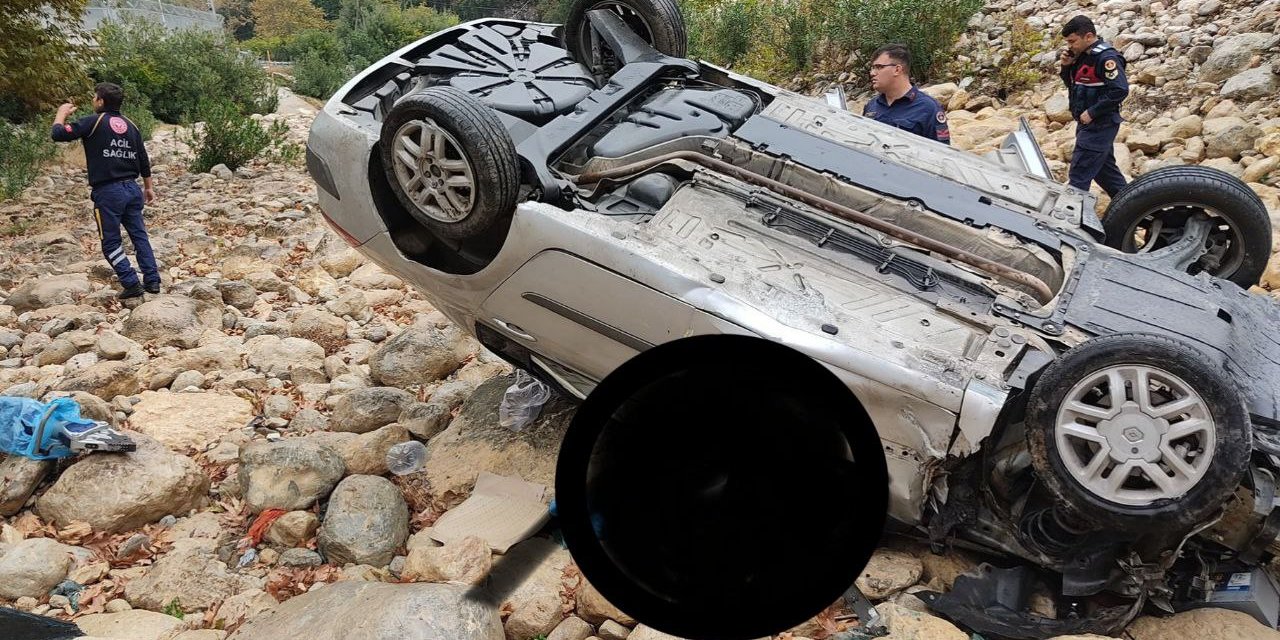 Andırın’da otomobil şarampole devrildi: 1 ölü 2 yaralı  