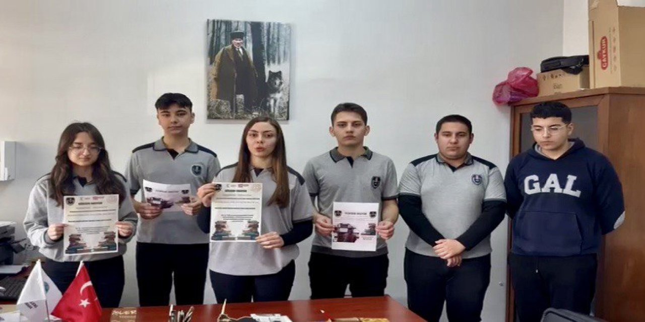 Göksun Anadolu Lisesi'nden "Askıda Kitap" Projesi
