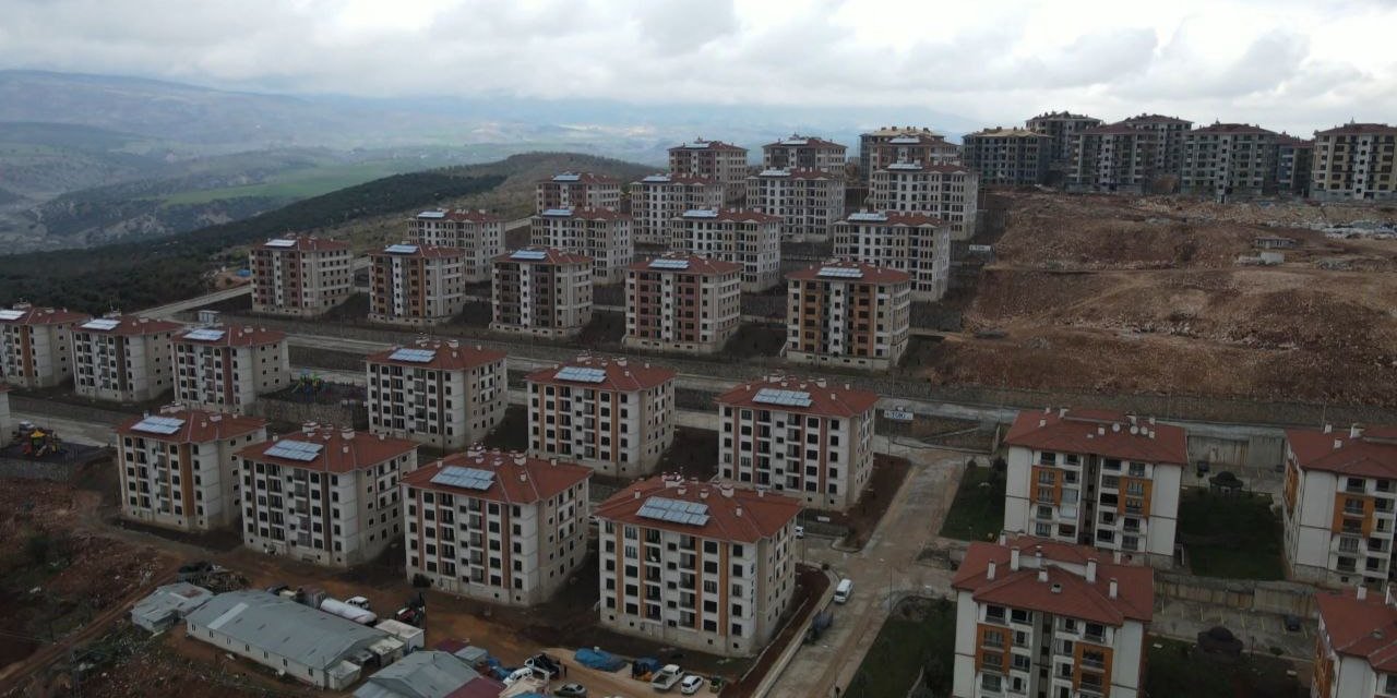 Kahramanmaraş’ta 27 Bin 400 Kalıcı Konut Hak Sahiplerine Teslim Edildi 