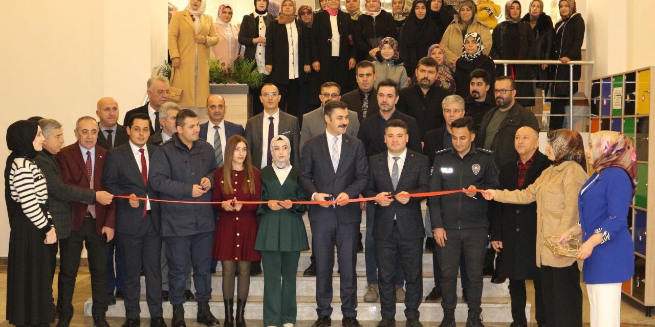 Göksun’da Aile Destek Merkezinden Sanat Sergisi