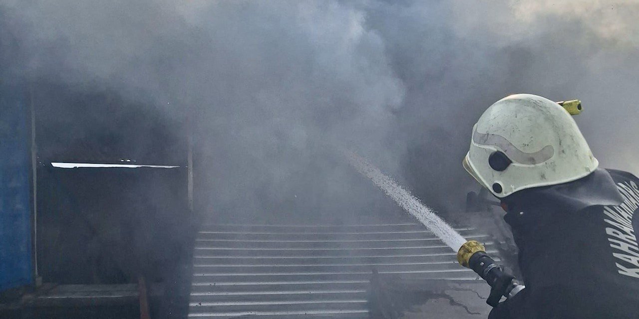 Kahramanmaraş’ta çatı yangını korkuttu