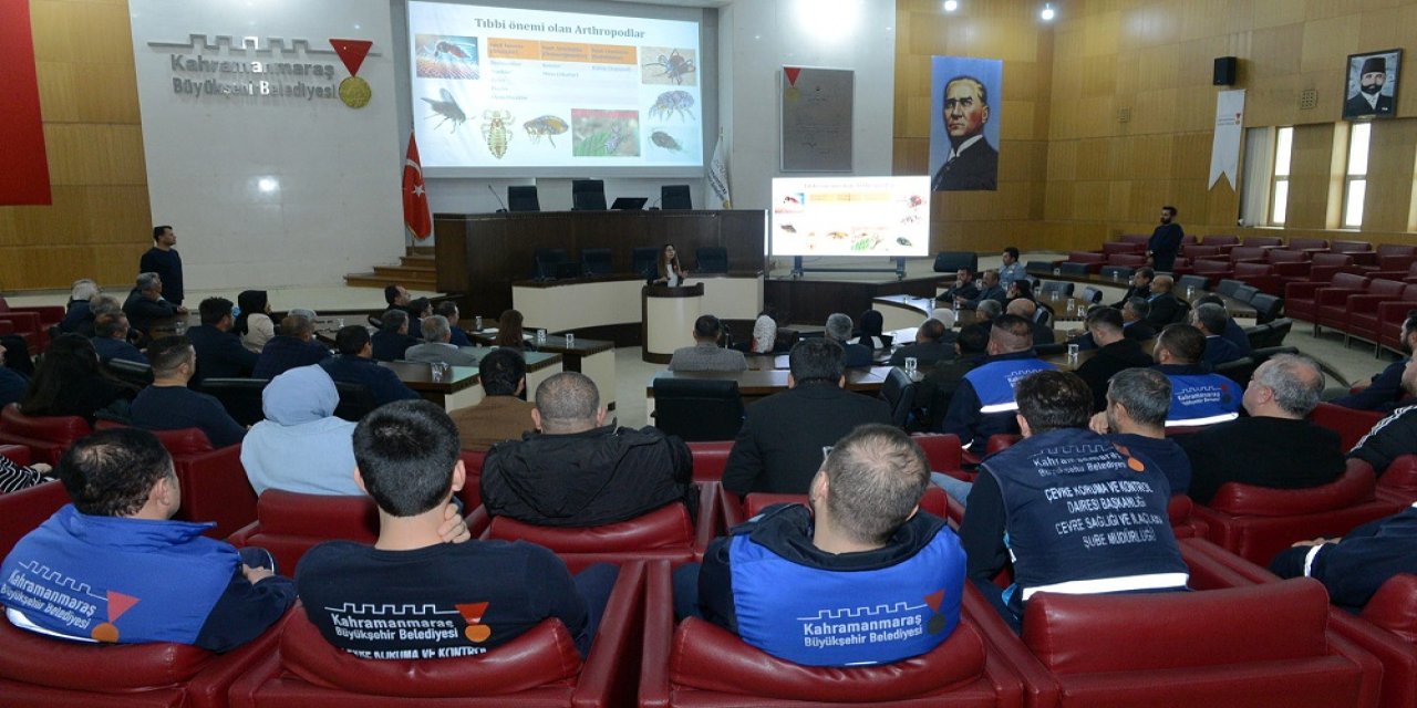 Muhtarlara 'Zararlılarla Etkin Mücadele' Semineri Verildi