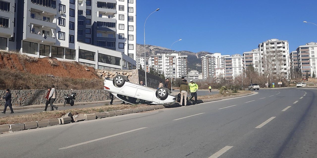 Kahramanmaraş’ta otomobil ters döndü