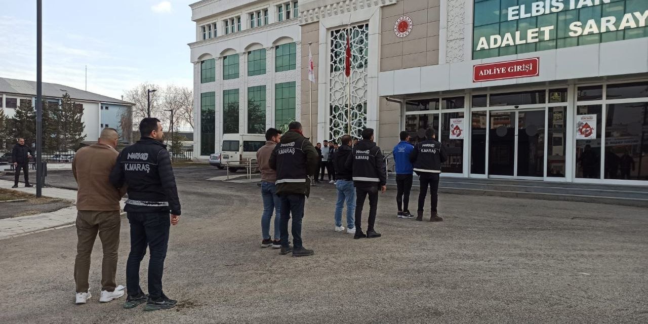 Elbistan’da uyuşturucu taciri 4 kişi tutuklandı