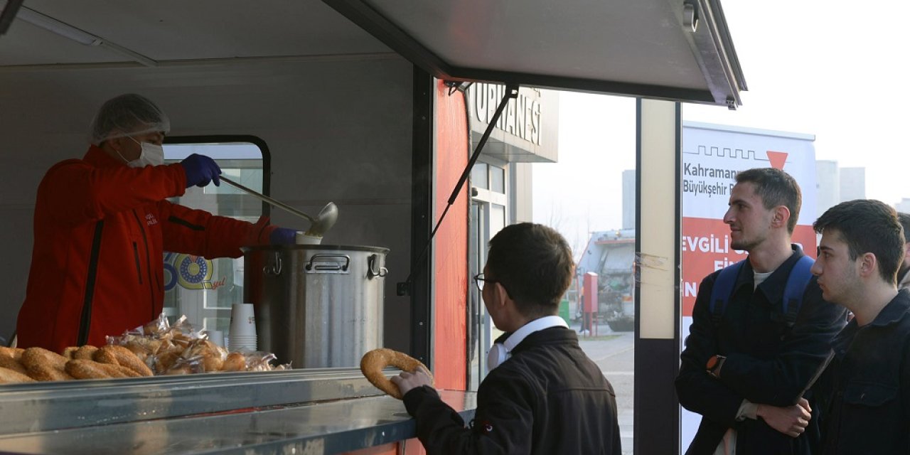 Gençlere Sıcak Çorba, Gönüllere Sıcak Dokunuş!