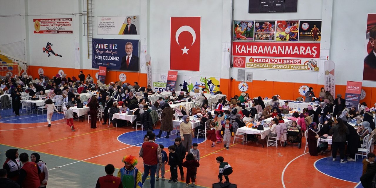 Anne Çocuk Örgü Atölyesine Yoğun İlgi!