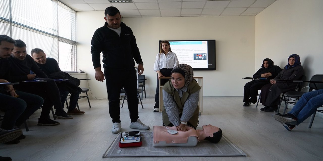 Büyükşehir Belediyesi'nden Hayat Kurtaran İlk Yardım Eğitimi