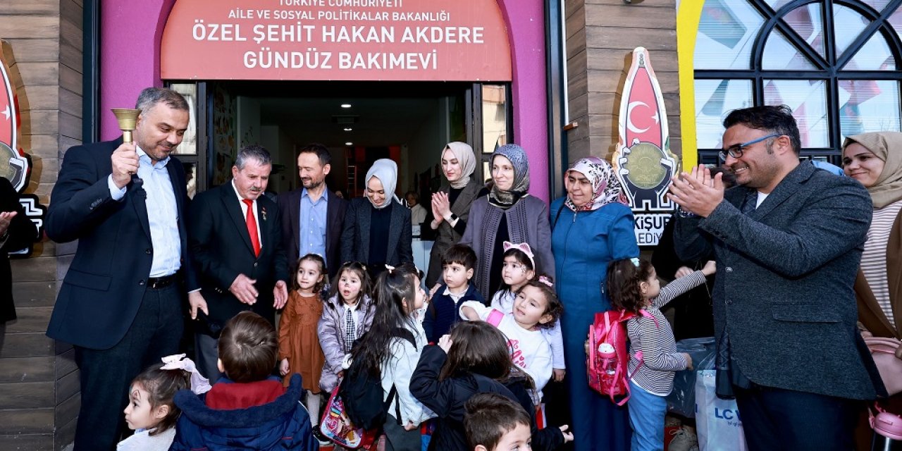 Başkan Toptaş, Şehit Hakan Akdere Gündüz Bakımevi’nde ilk ders zilini çaldı!