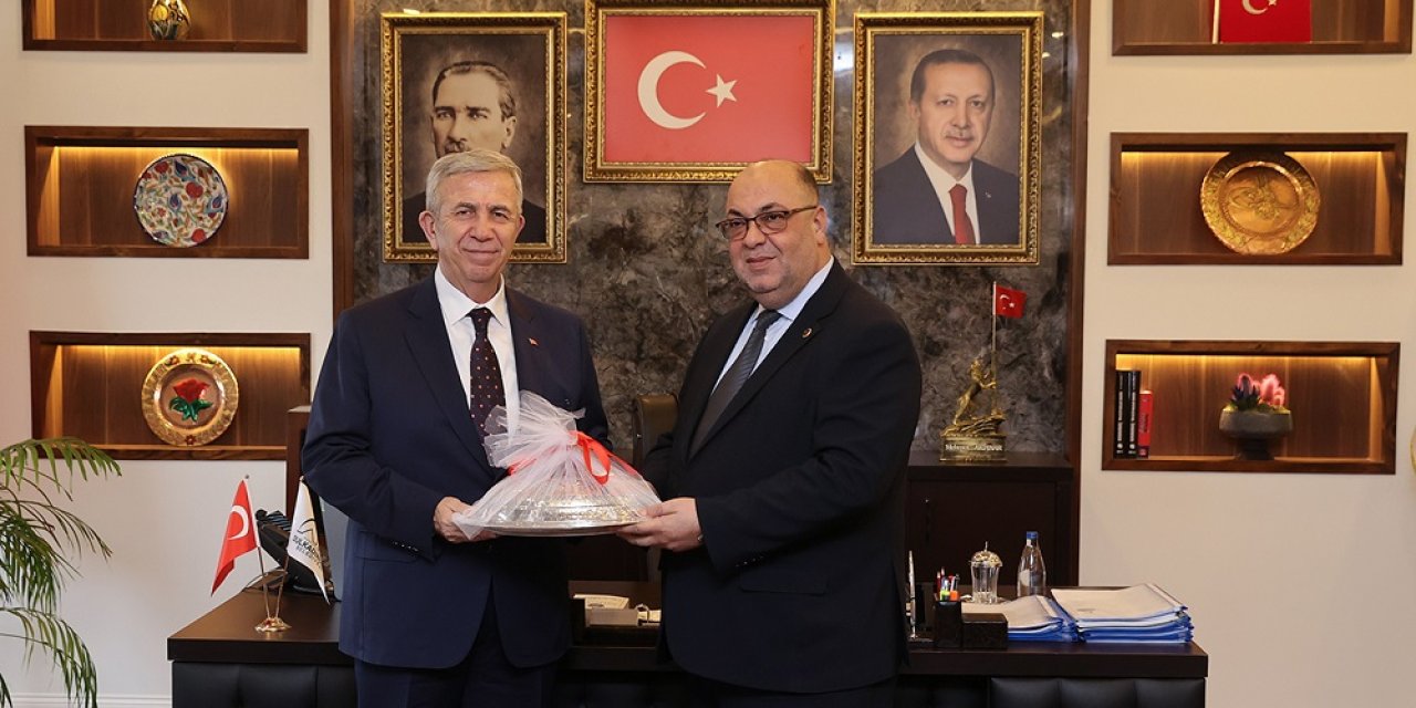 Mansur Yavaş, Dulkadiroğlu Belediyesi'ni Ziyaret Etti