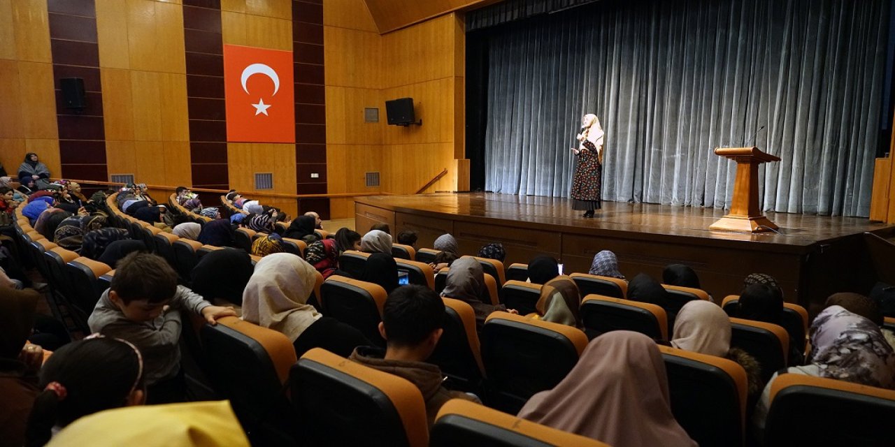 “Kavgacı Çocuklar ve Aile Olabilmek” Söyleşisi Düzenlendi