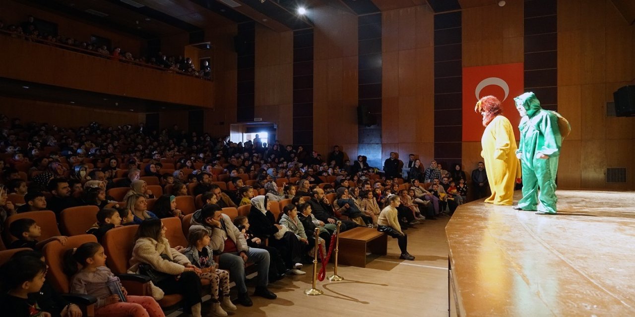 Kahramanmaraş’ta Unutulmaz Tiyatro Gösterisi: "Ormanın Hazinesi"