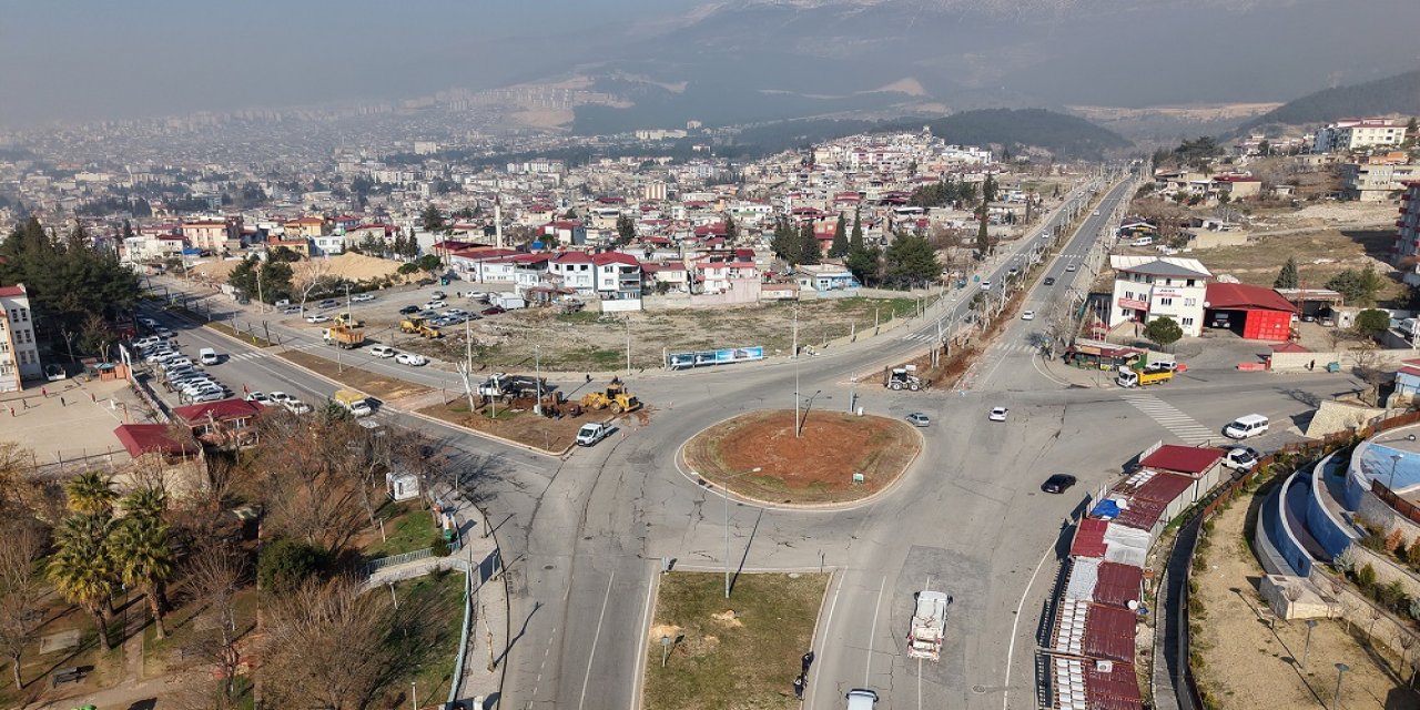 Sütçü İmam Kavşağı’nda Yenileme Çalışmaları Başladı