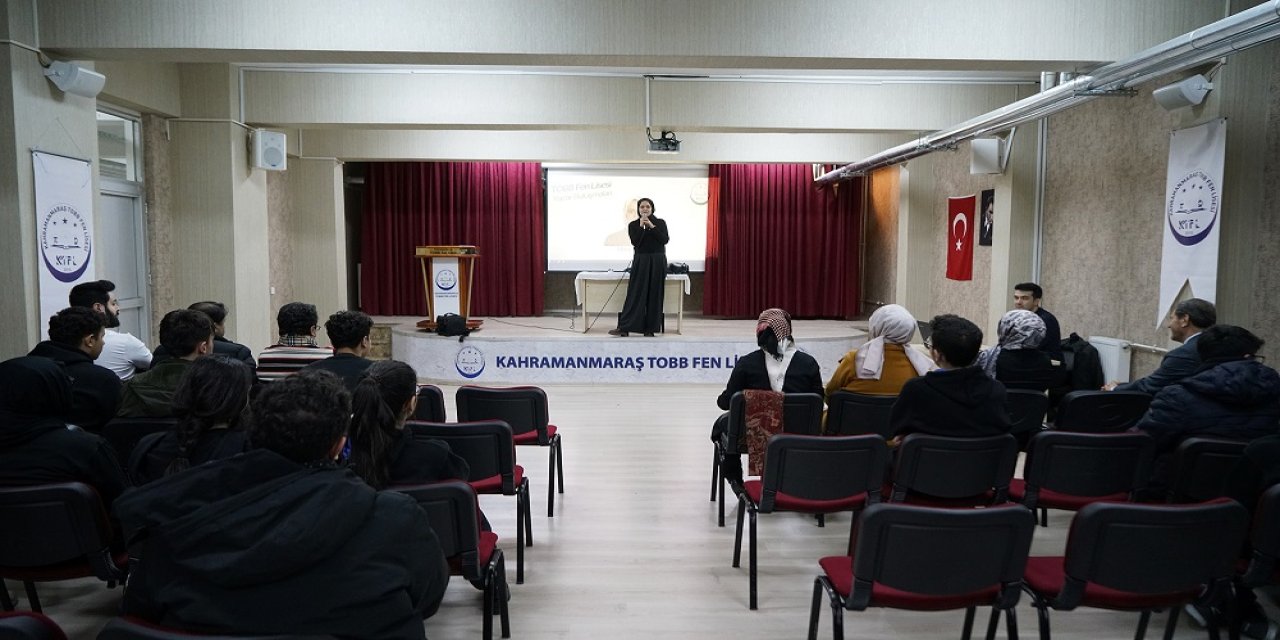 Gençler, Edebiyatın Usta Kalemleriyle Buluştu…