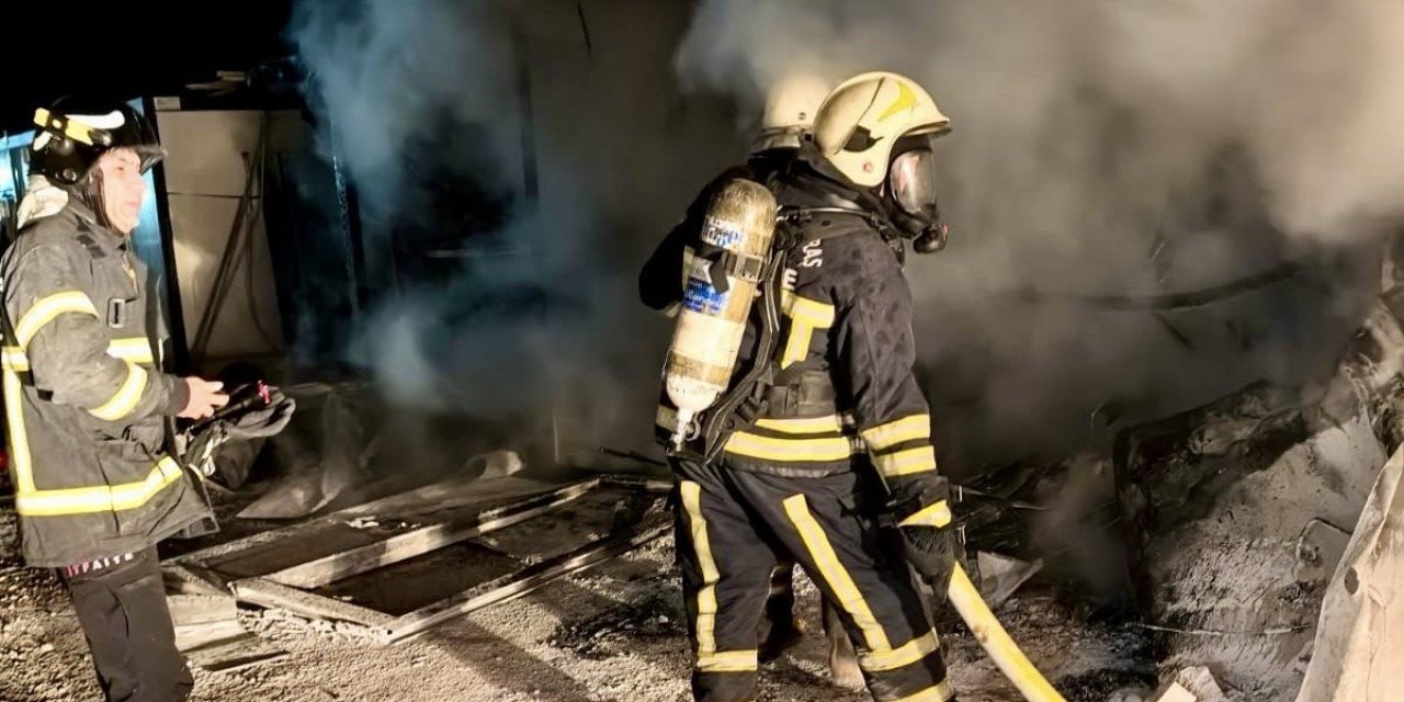 Kahramanmaraş'ta elektrikli ısıtıcı konteynırı yaktı 