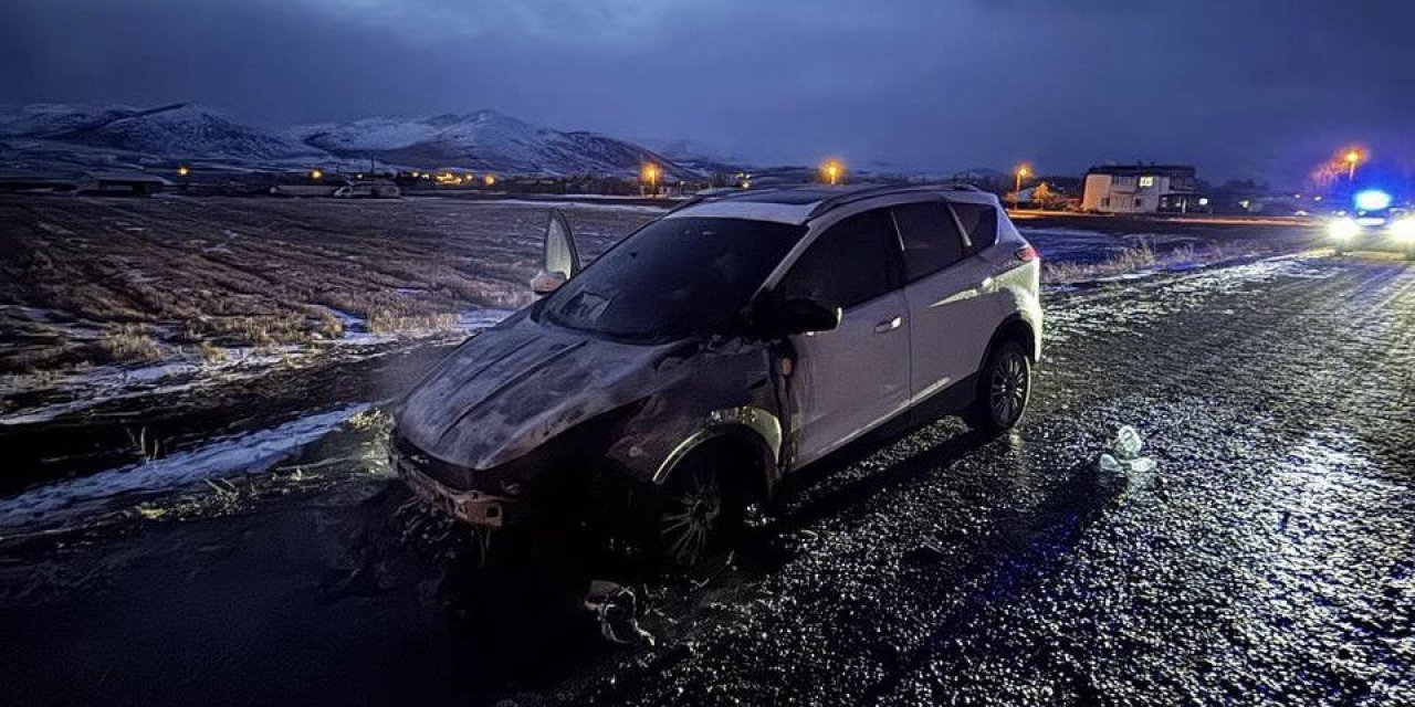 Kahramanmaraş’ta seyir halindeki araç alev aldı