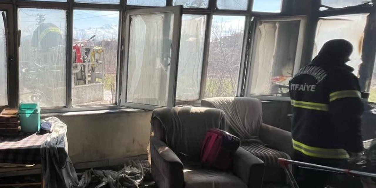 Afşin’de ikamet yangını maddi hasara neden oldu