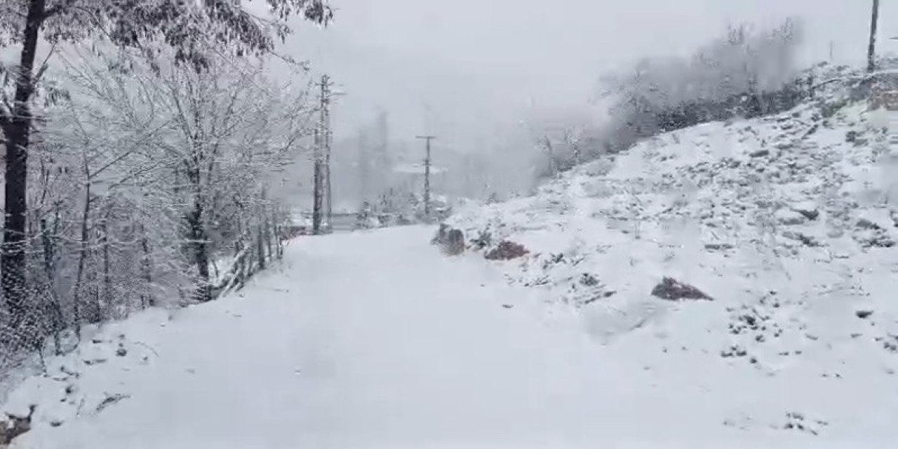 Kahramanmaraş’ta Kuzey İlçelerde Kar, Kent Merkezinde Sağanak Yağış Etkili Oldu