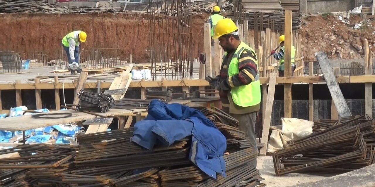 Kahramanmaraş'ta İşçiler, 1 Mayıs'ta Depremzedeler İçin Tatil Yapmadı  