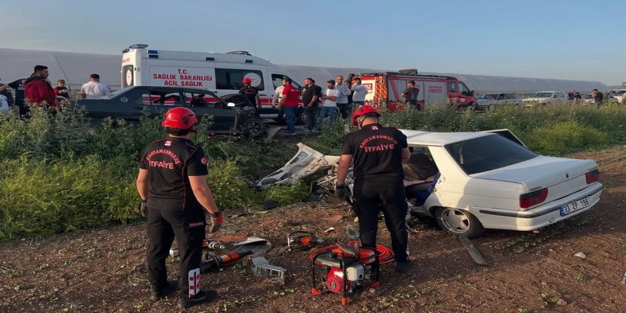 Kahramanmaraş’ta iki otomobil kafa kafaya çarpıştı: 6 yaralı