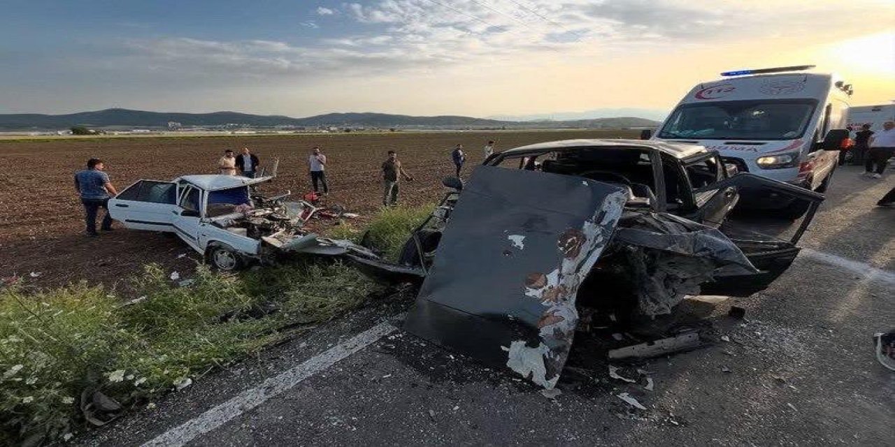Trafik Kazasında Ağır Yaralanan 2 Kişi Hayatını Kaybetti