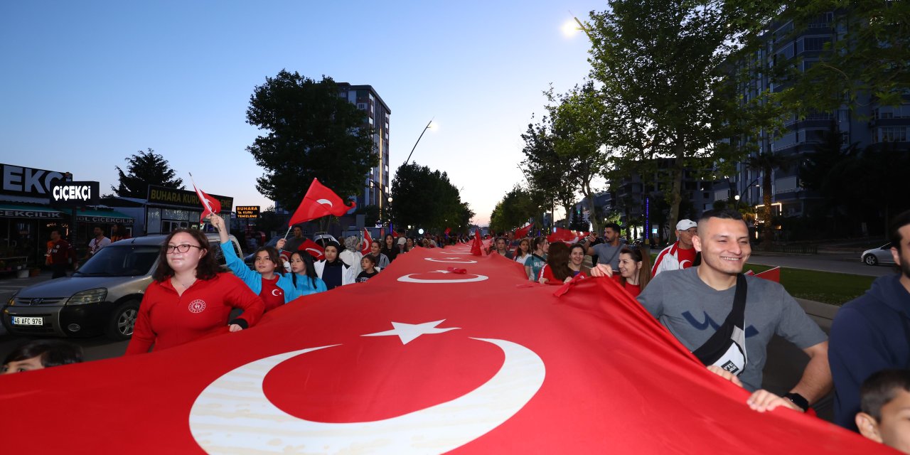 Kahramanmaraş'ta 19 Mayıs Coşkusu: Binlerce Kişi Kortej Yürüyüşünde…