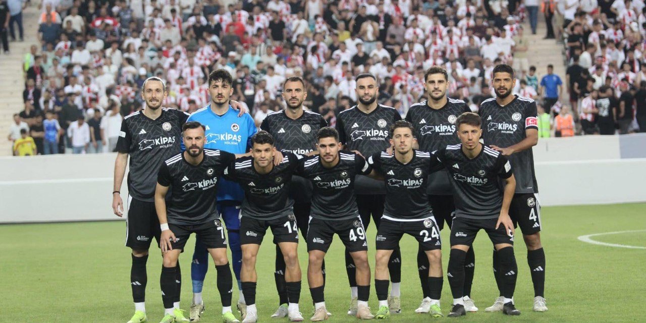 Akedaş Kahramanmaraş İstiklalspor, Antalya'da Tarih Yazdı: TFF 2. Lig’e Yükseldi!