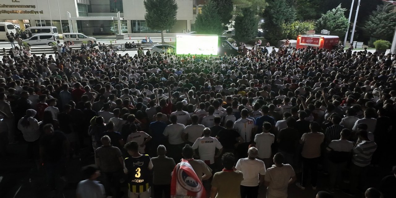 Kahramanmaraş'ta Dev Ekranda Coşkulu Kutlama!