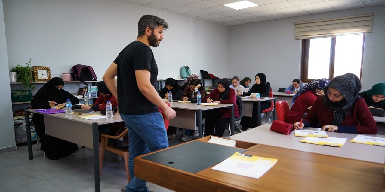 Dulkadiroğlu’nda Gençlik Merkezi Açıldı