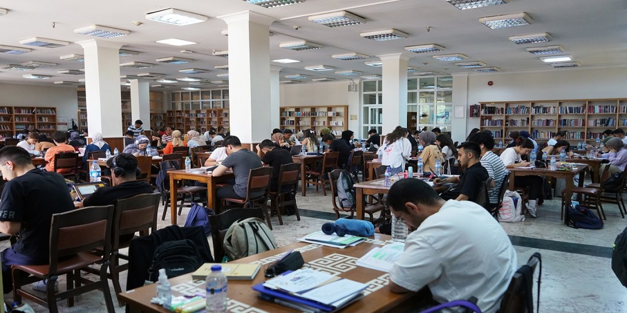 Kütüphaneler Sınavlara Hazırlanan Gençlerin Vazgeçilmez Adresi Oldu