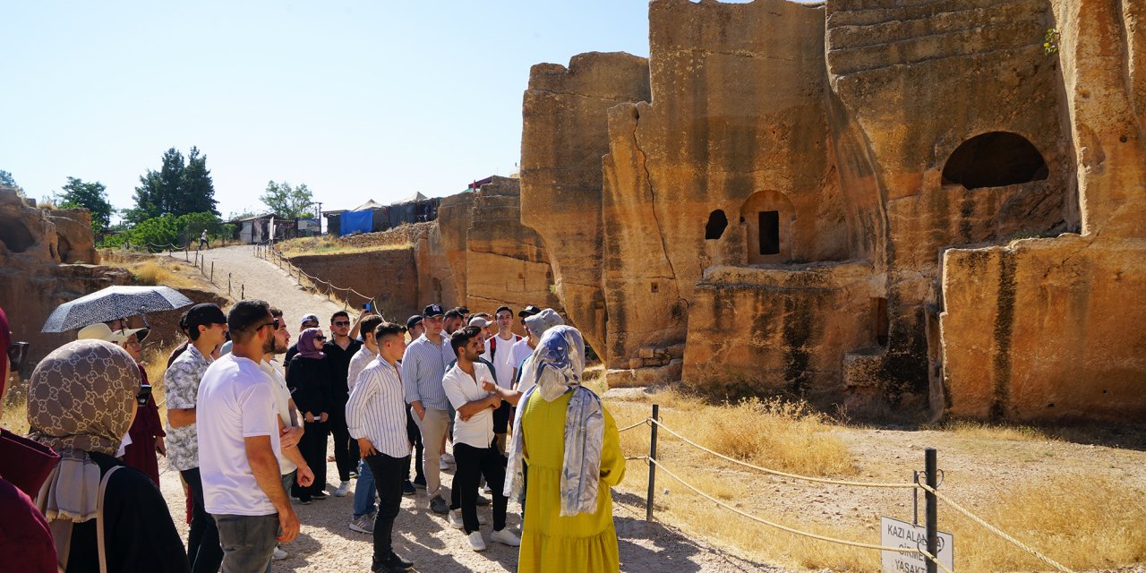 Kahramanmaraşlı Gençler, Tarihle Buluşuyor: Pusula Maraş'in İlk Durağı Mardin Oldu