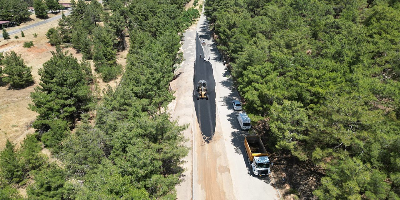 Pınarbaşı Mahallesi’nde Asfalt Seferberliği