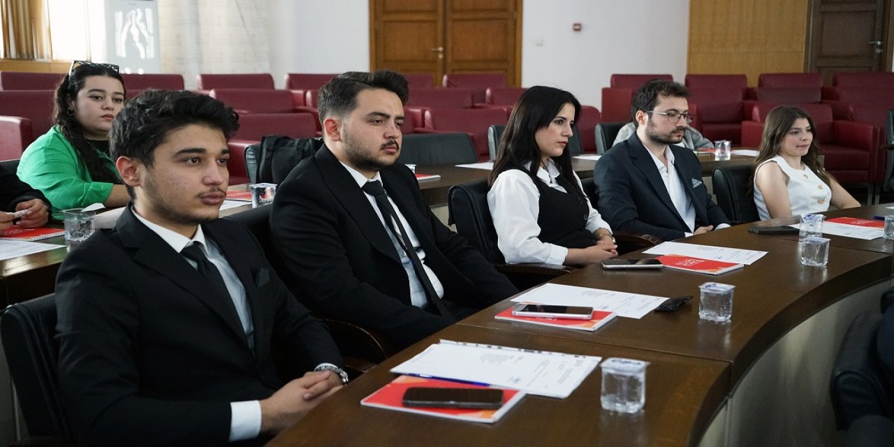 Kahramanmaraş’ta Gençler İçin Ortak Akıl Toplantısı
